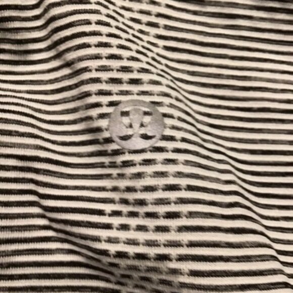 Lululemon thin stripe long sleeve top with thumbholes - Picture 3 of 3